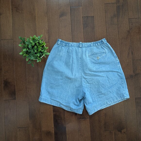 CLASSIC LIGHT WASH VINTAGE DENIM SHORTS - Picture 4 of 4